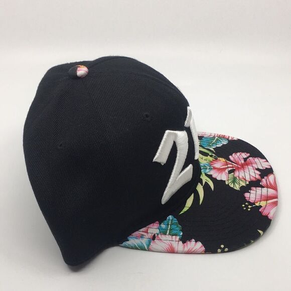 KORE Black and Floral Cap / Hat SnapBack 213 embroidery - Picture 15 of 15